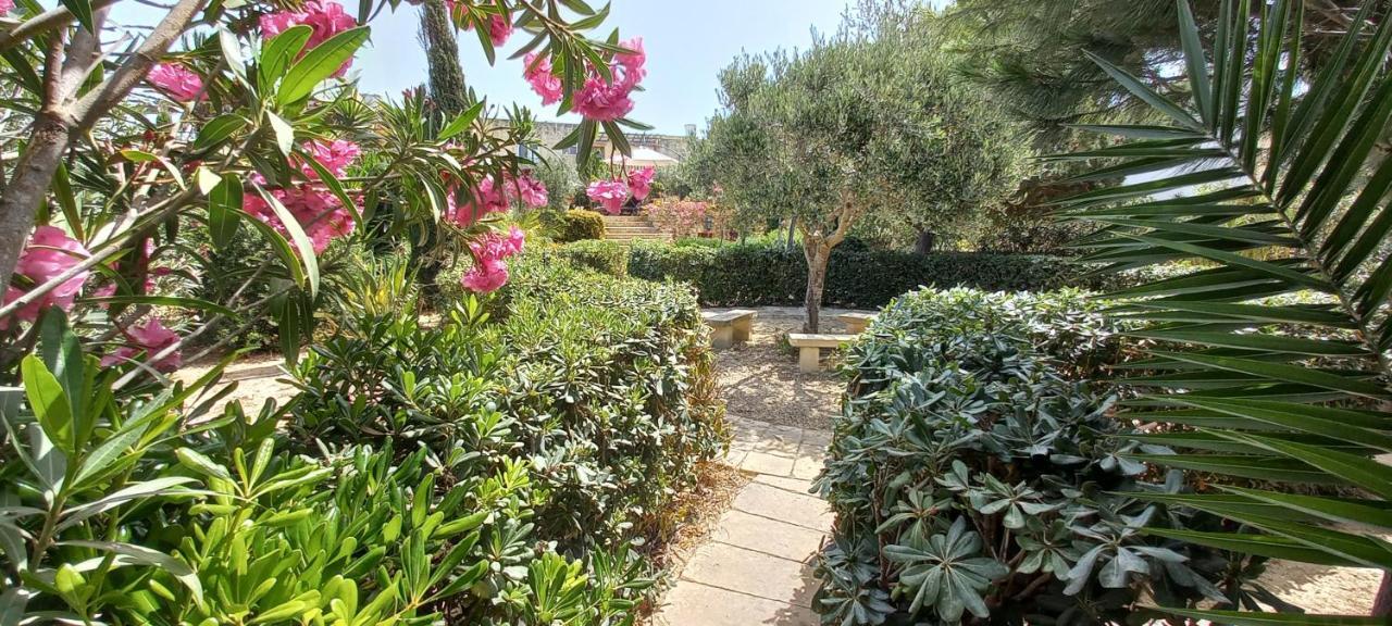 Dar Ta' Xmun - Idyllic Farmhouse With Pool, Garden, Seaview & Sunset San Lawrenz Luaran gambar