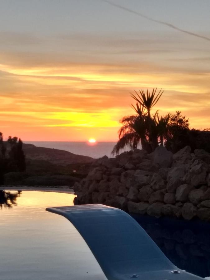 Dar Ta' Xmun - Idyllic Farmhouse With Pool, Garden, Seaview & Sunset San Lawrenz Luaran gambar