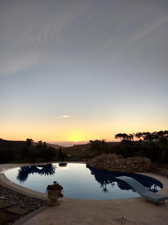 Dar Ta' Xmun - Idyllic Farmhouse With Pool, Garden, Seaview & Sunset San Lawrenz Luaran gambar